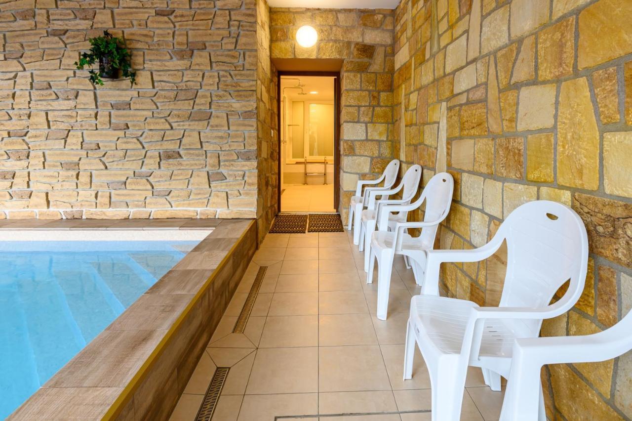 Penzion Zamecek Johannisbad Exterior foto